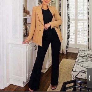 SPANX Flare Leg Black Stretch Shaping High-Rise Jeans
Size 1X